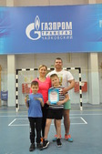 Победители третьего этапа "Семейной Олимпиады" — семья Стариковых.