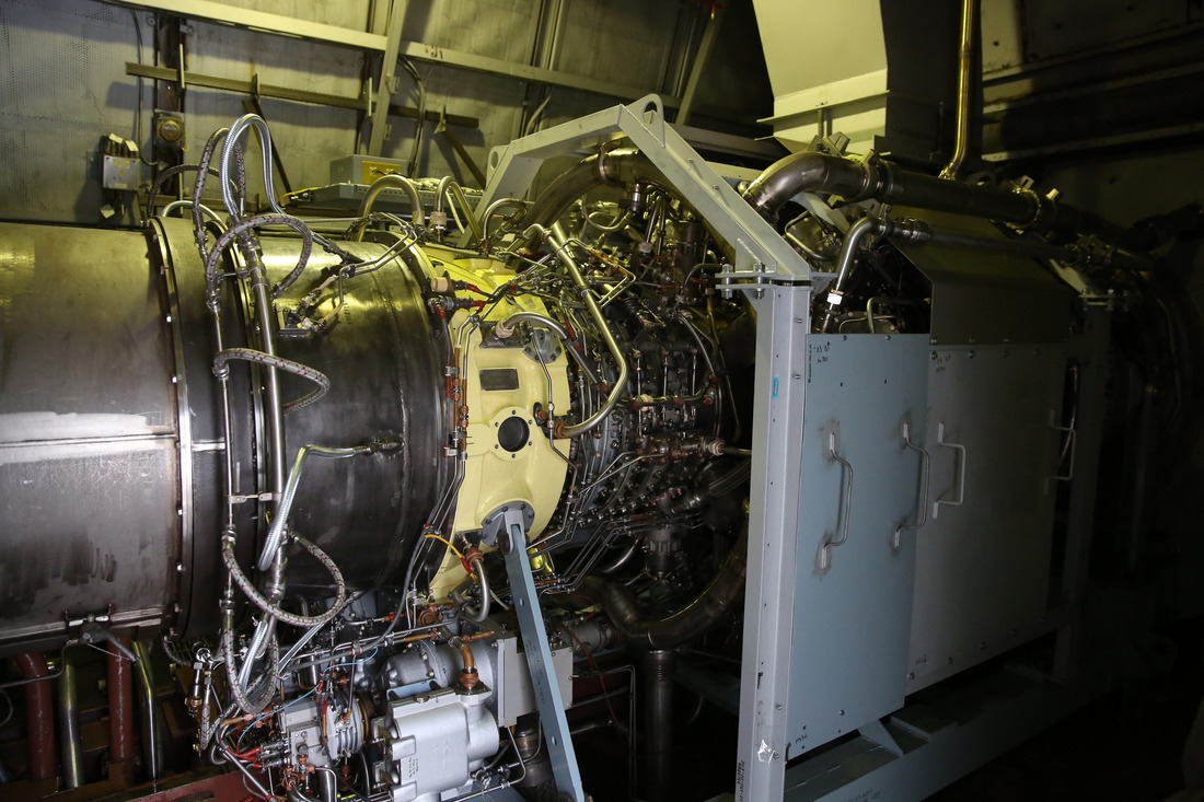 Двигатель ПС-90ГП-2М. Малоэмиссионная камера сгорания закрыта индивидуальным укрытием двигателя