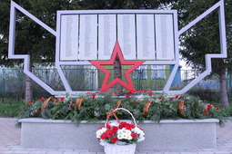 Памятник в Заводе Михайловском после реконструкции