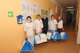 Более 40 наборов для рисования вручили от ООО "Газпром трансгаз Чайковский" детям, находящимся в больнице