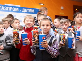 Более трехсот детей города Чайковского приняли участие в новогодней благотворительной акции газовиков
